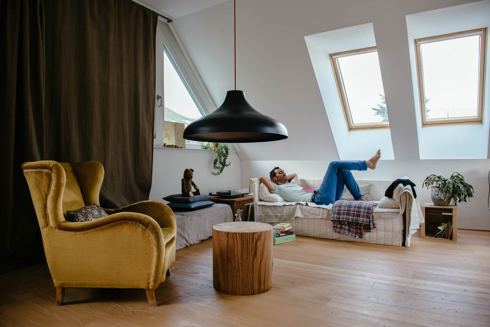 Designer Harry Thaler in seiner Wohnung in Meran